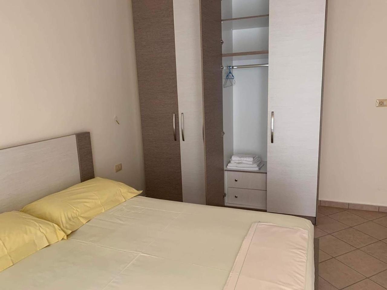 Apartament Dine *