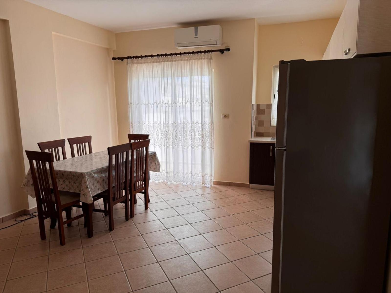 Apartament Dine