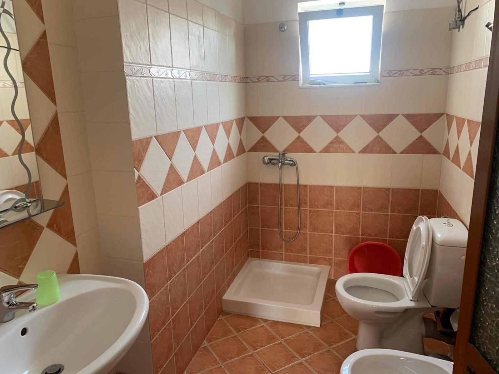 Dine Apartament Saranda